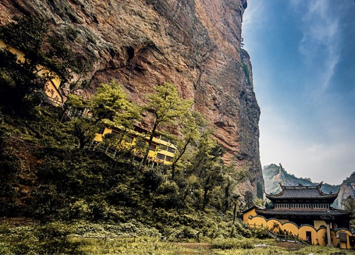 YANDANG DA�I: B�R DO�A VE K�LT�R MERKEZ�